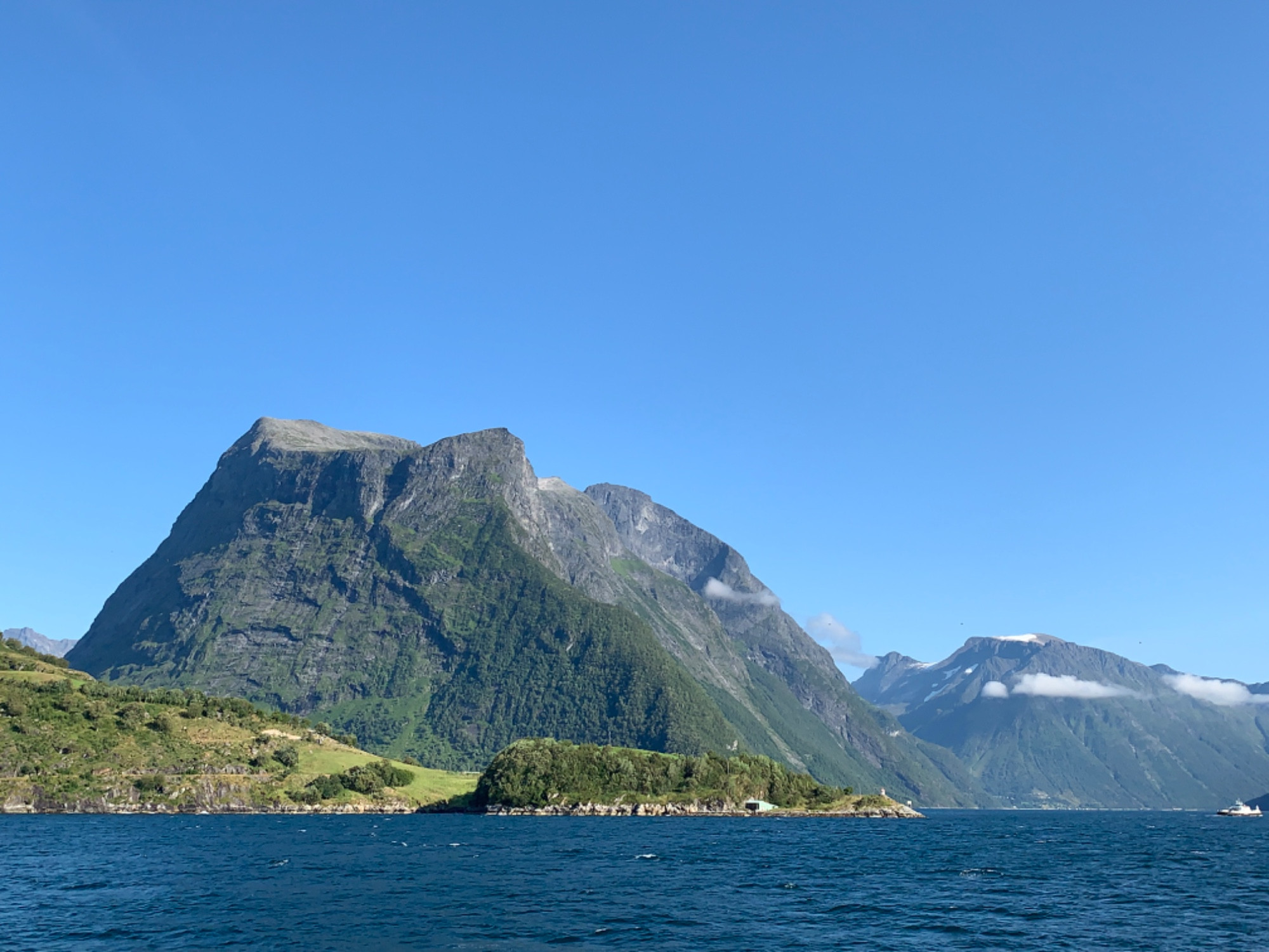 Njorundfjorden, Норвегия