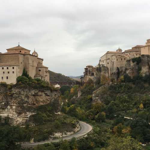 Отель-монастырь, Испания