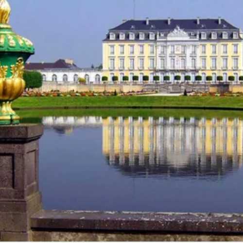 Дворец Брюль, Германия
