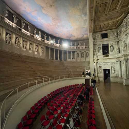 Театр Олимпико, Italy