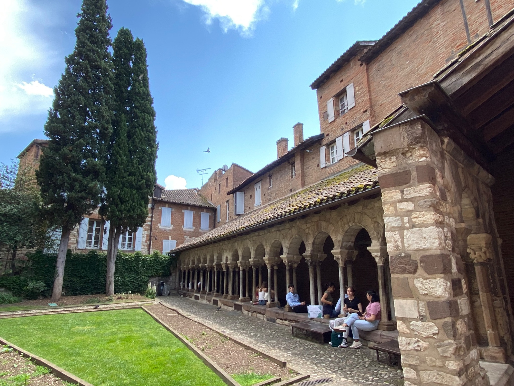 Церковь Сани-Сальви, France