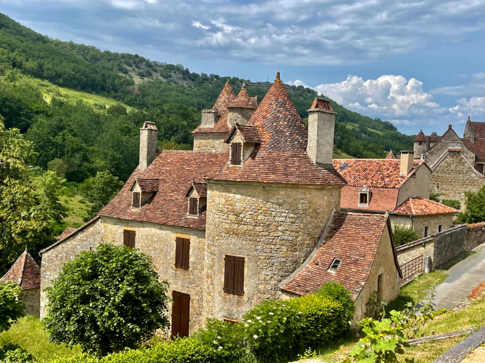 Отуар, France