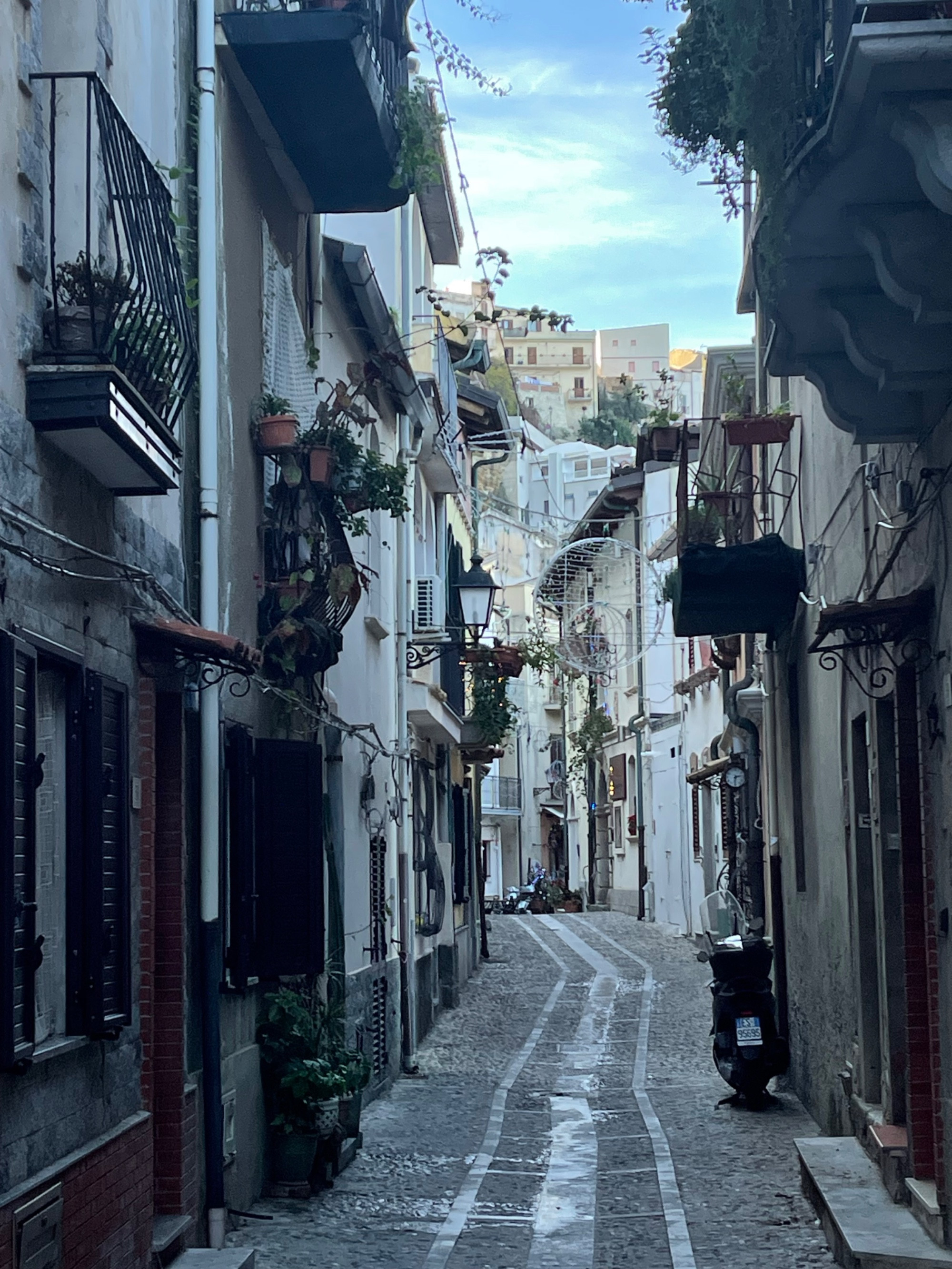 Via Chianalea, Италия