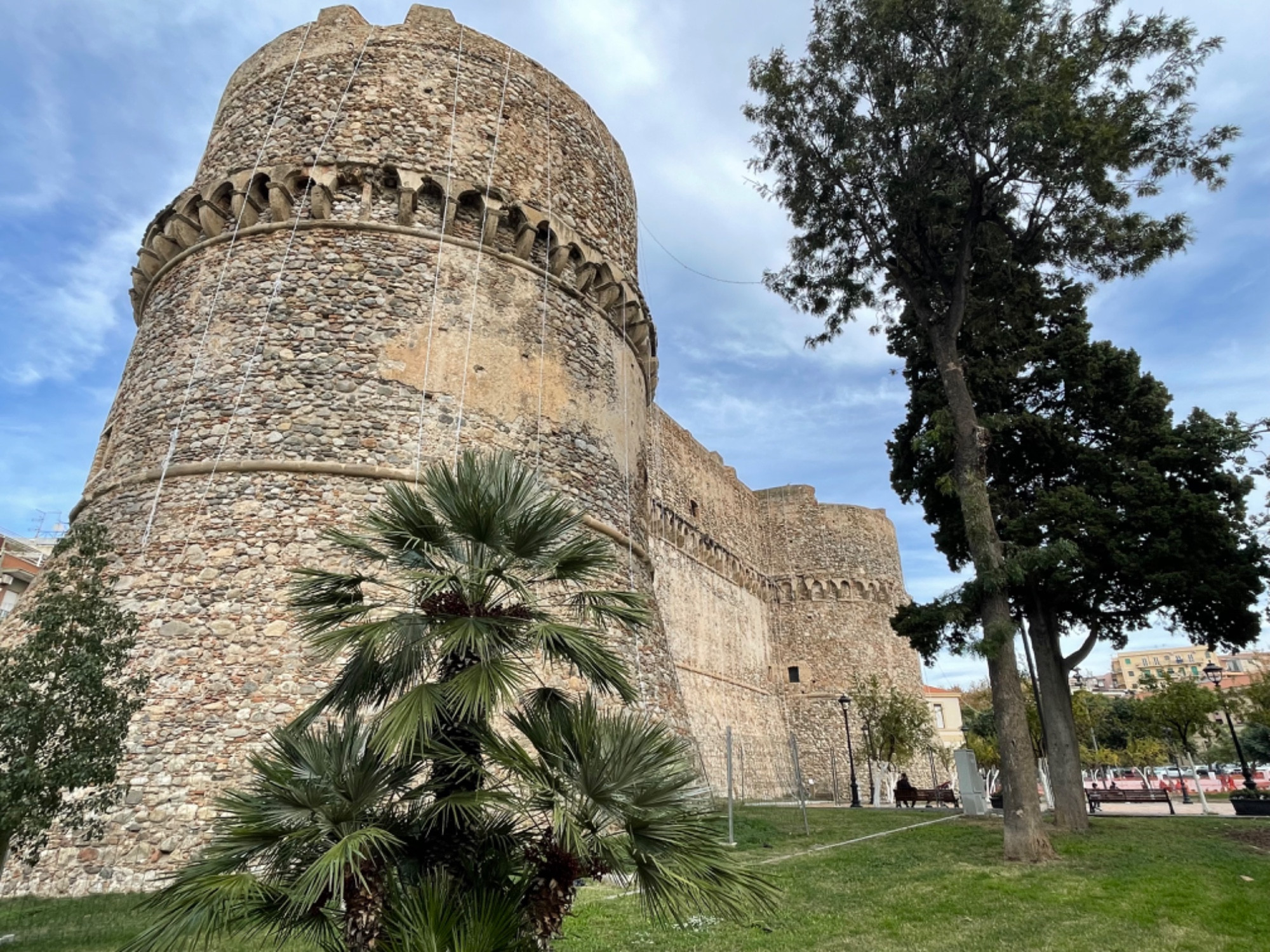 Арагонский замок, Italy