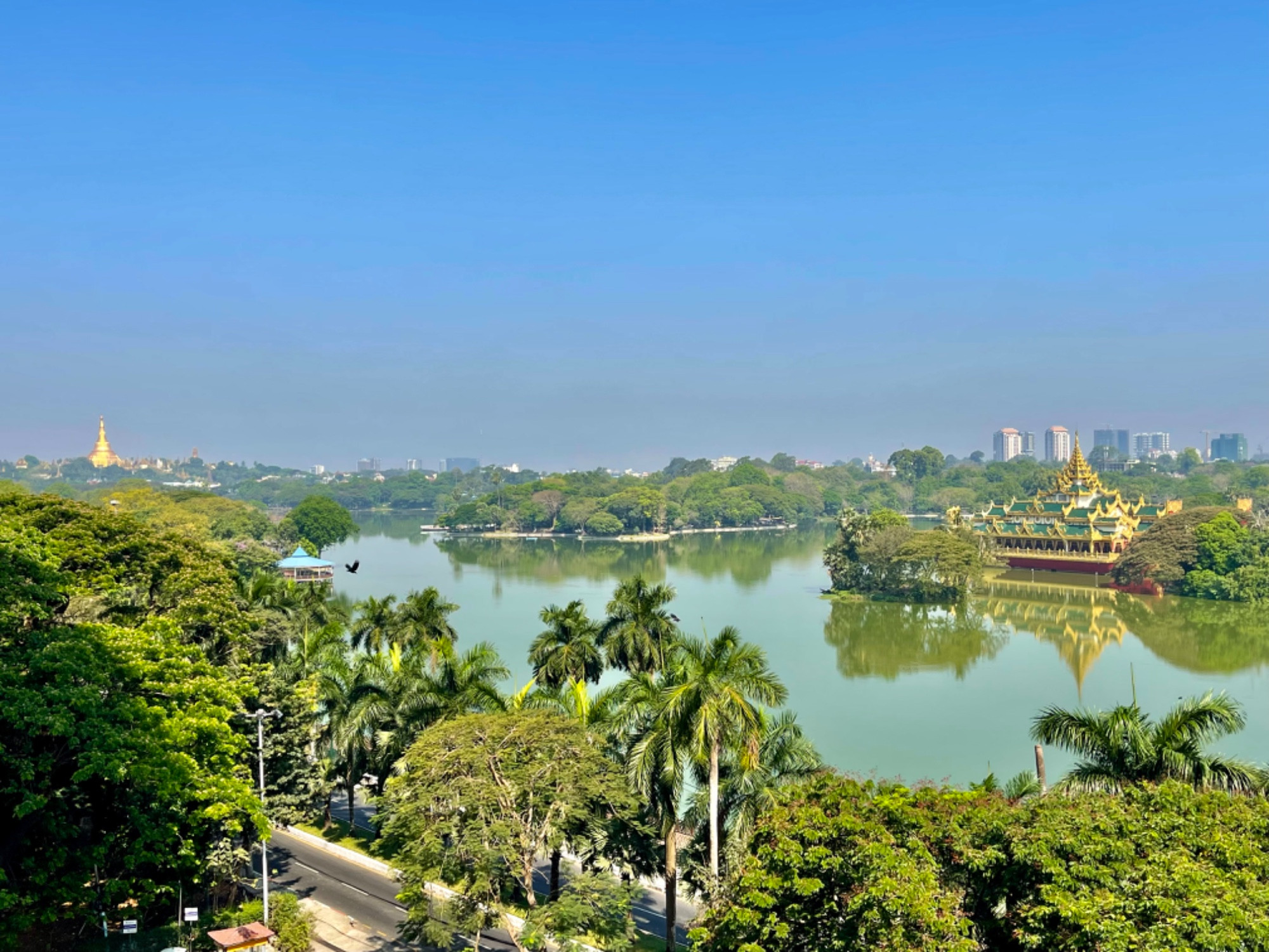 Kandawgyu lake, Мьянма (Бирма)