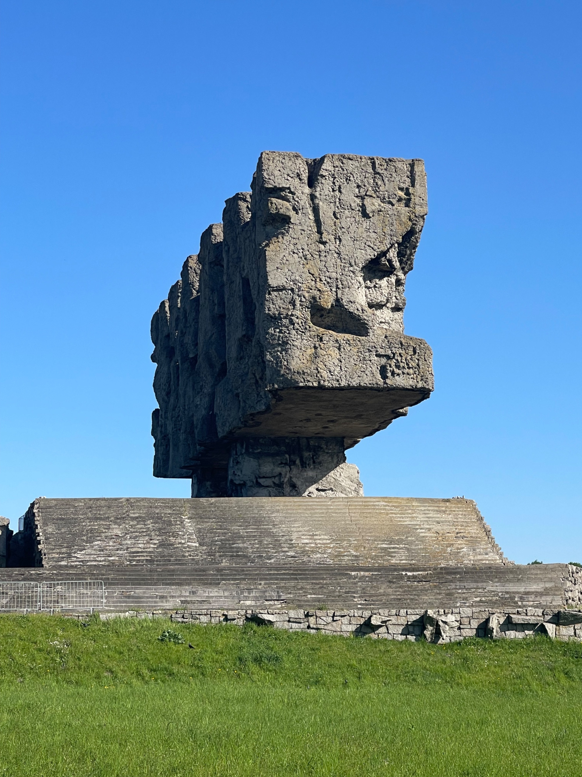 Monument to Struggle and Martymdom - Gate-monument, Польша