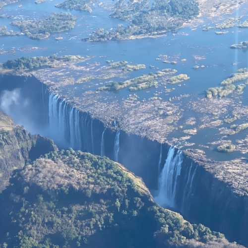 Вертолетный трип над водопадом Виктория, Zimbabwe