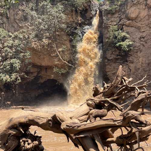 Makalia Falls, Кения