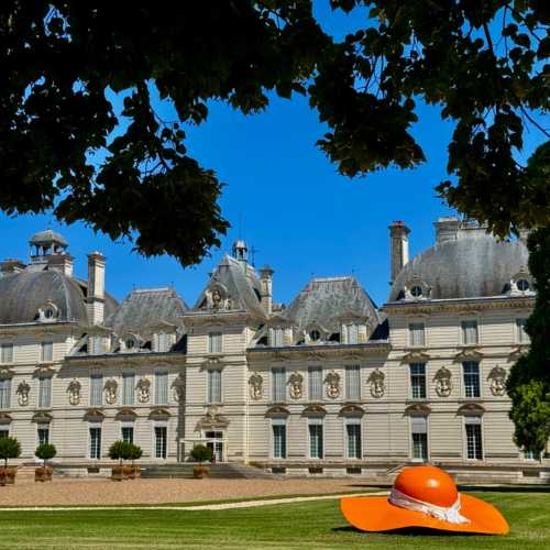 Шеверни, Франция