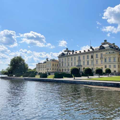 Дроттнингхольм, Швеция