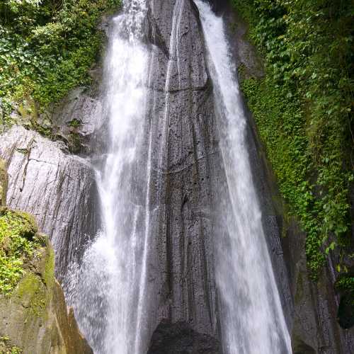 Бали. Водопад Dusun Kuning.