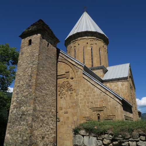 Дарьяльская крепость Замок Ананури, Georgia