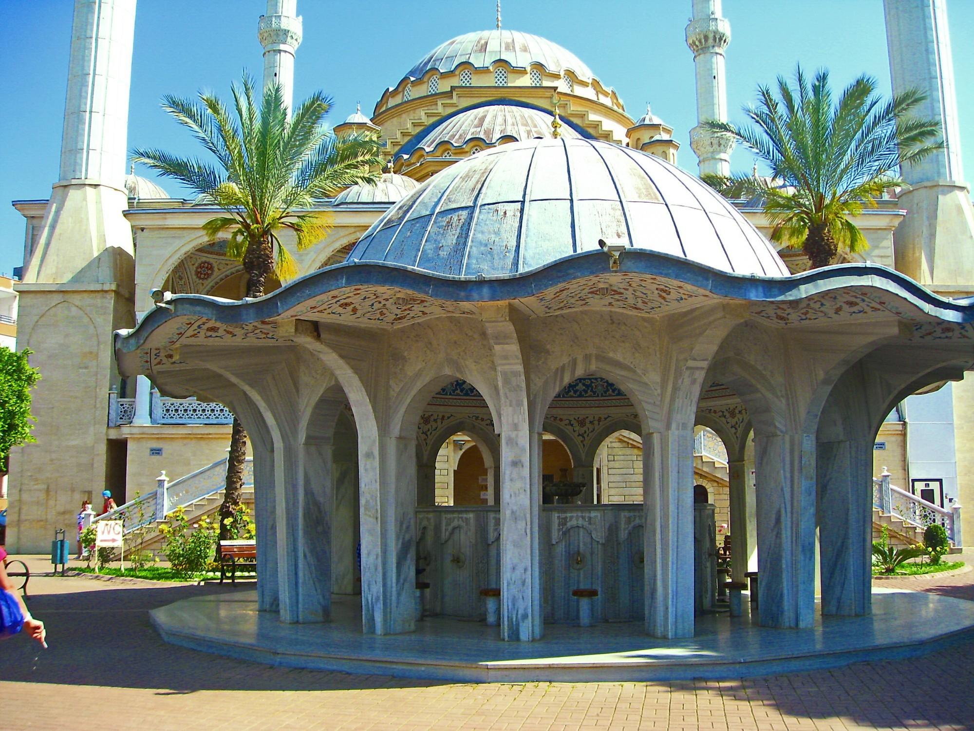 Самая большая мечеть в регионе Антальи