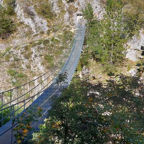 Ponte Tibetano Roccamandolfi, Италия
