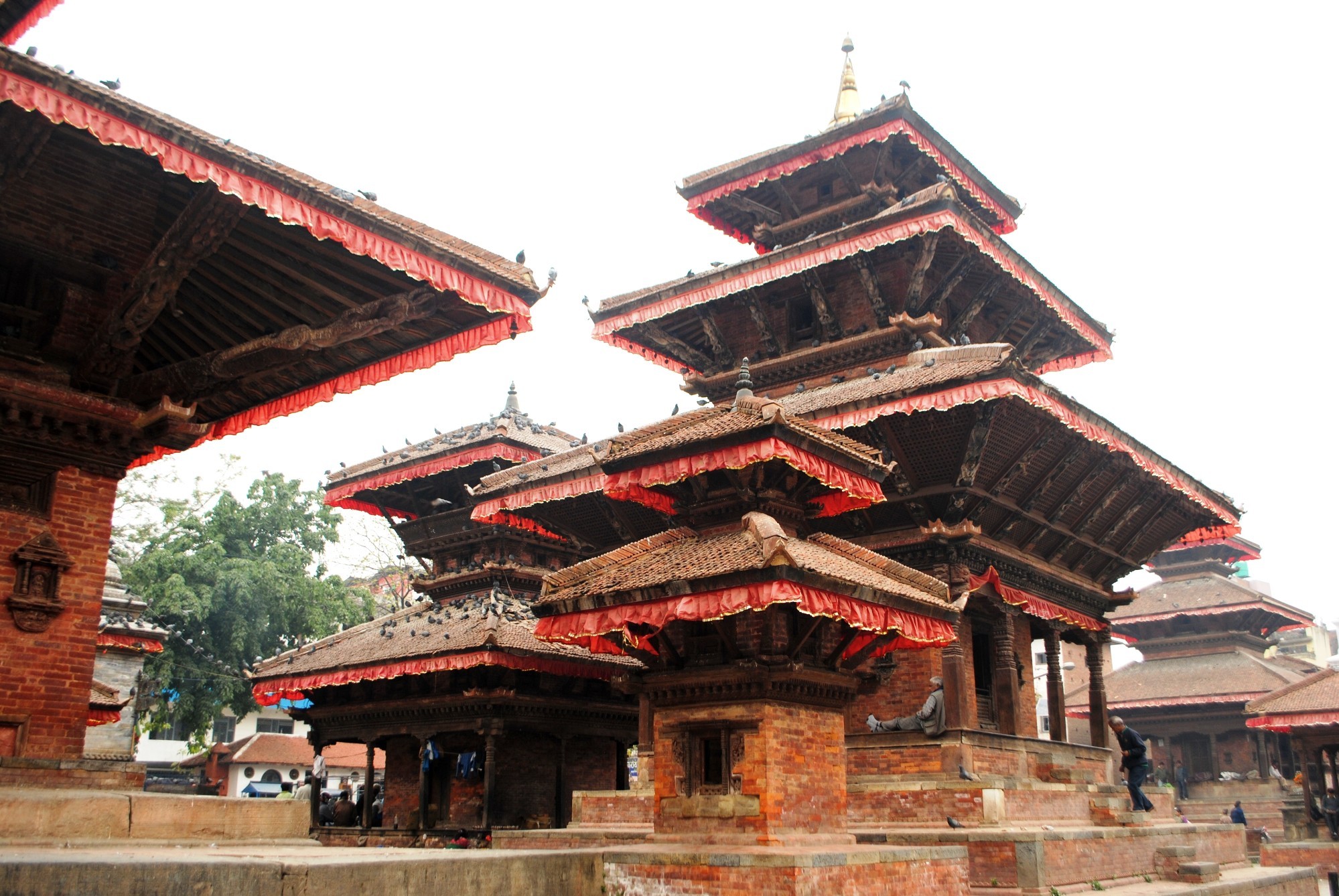 Индуистский храм, площадь Дурбар.