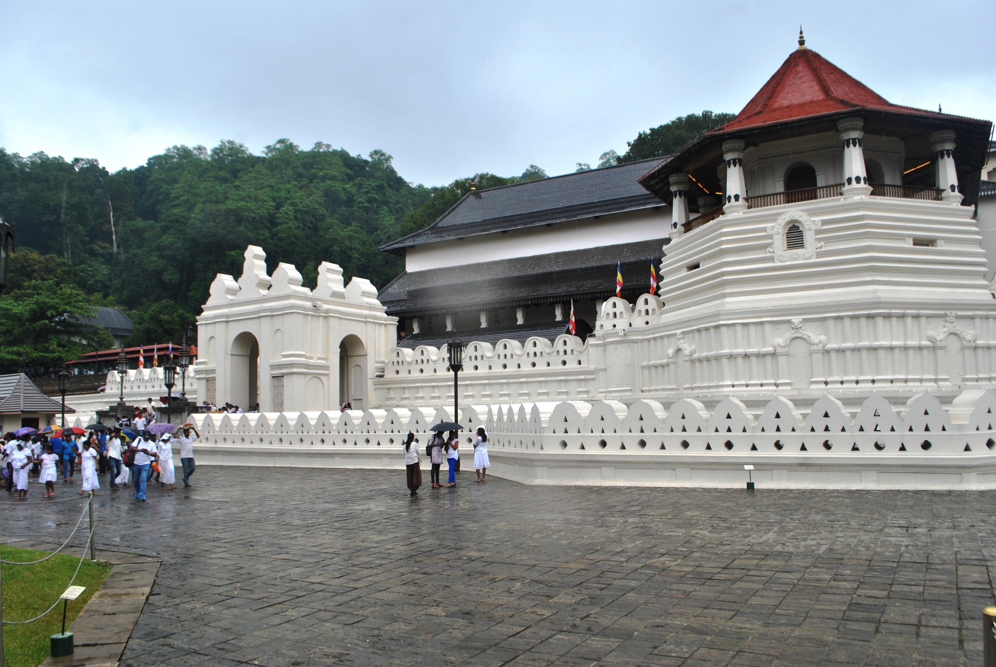 Храм зуба Будды, Шри Далада Малигава.