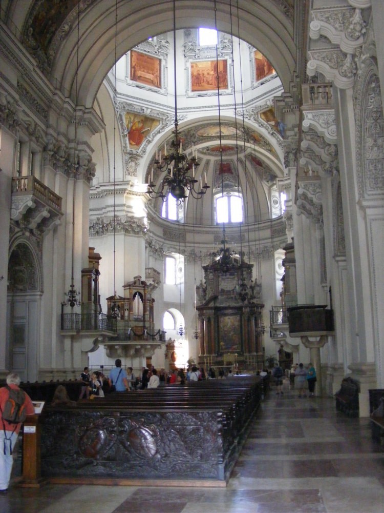 Кафедральный собор Зальцбурга. Тут крестили Моцарта