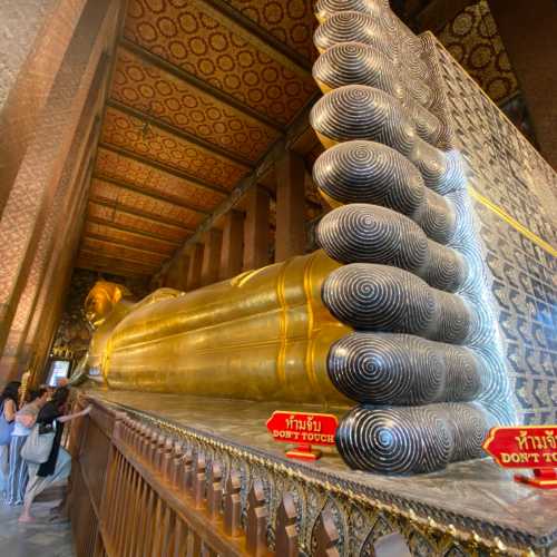 Храм лежащего Будды, Таиланд