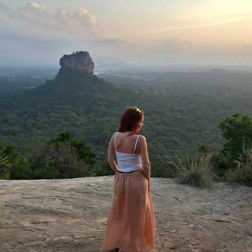 Pidurangala rock viewpoint
