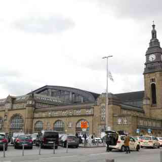 Hamburg Hauptbahnhof photo