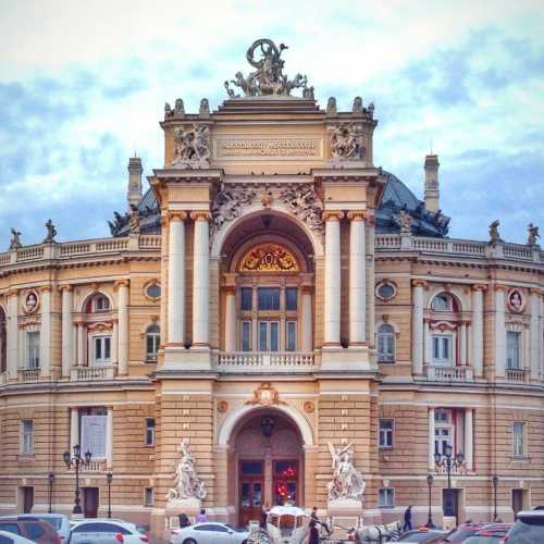 Одесский театр оперы и балета, Украина