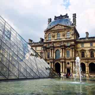 Louvre photo