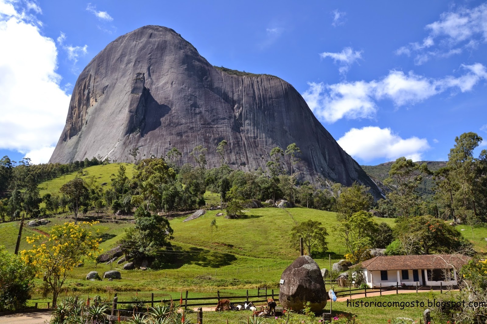 Pedra Azul, Бразилия