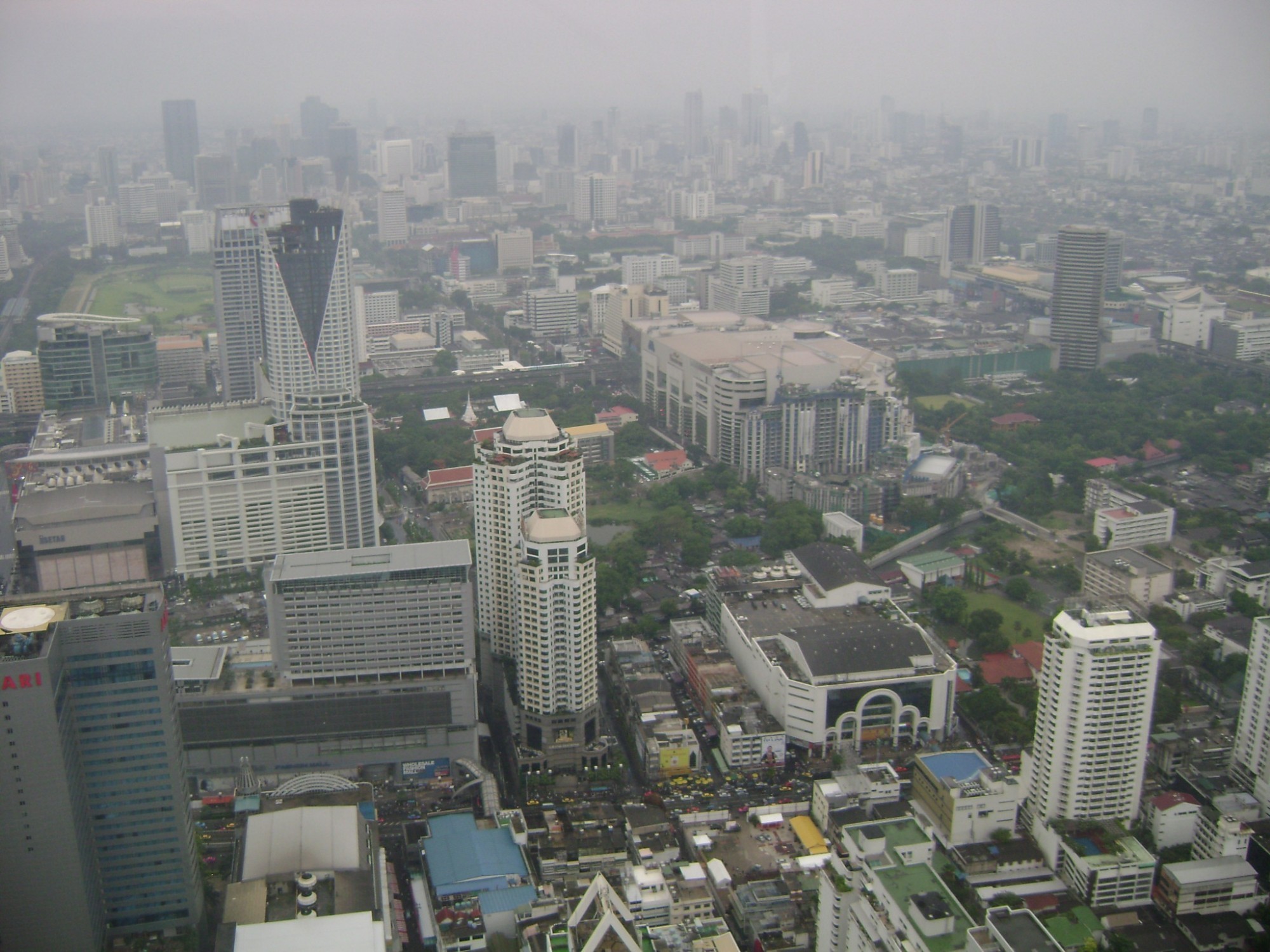 Вид на Бангкок из отеля Baiyoke Sky Hotel 4*
