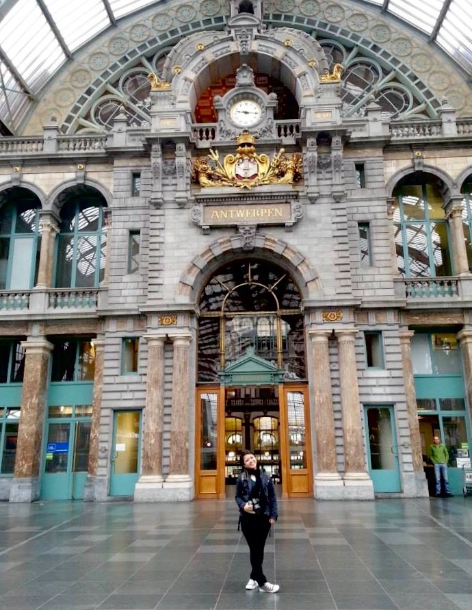 I remembered it was a cloudy day in Antwerp when I arrived. Photo take in Antwerp, 2013. 