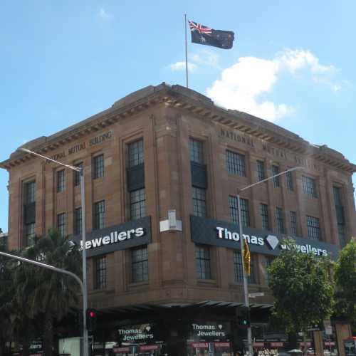 Thomas Jewellers old National Mutual Building