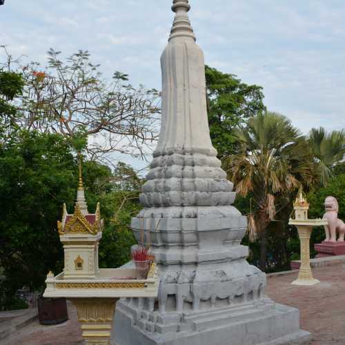 Terrace Wat Phnom Daun Penh