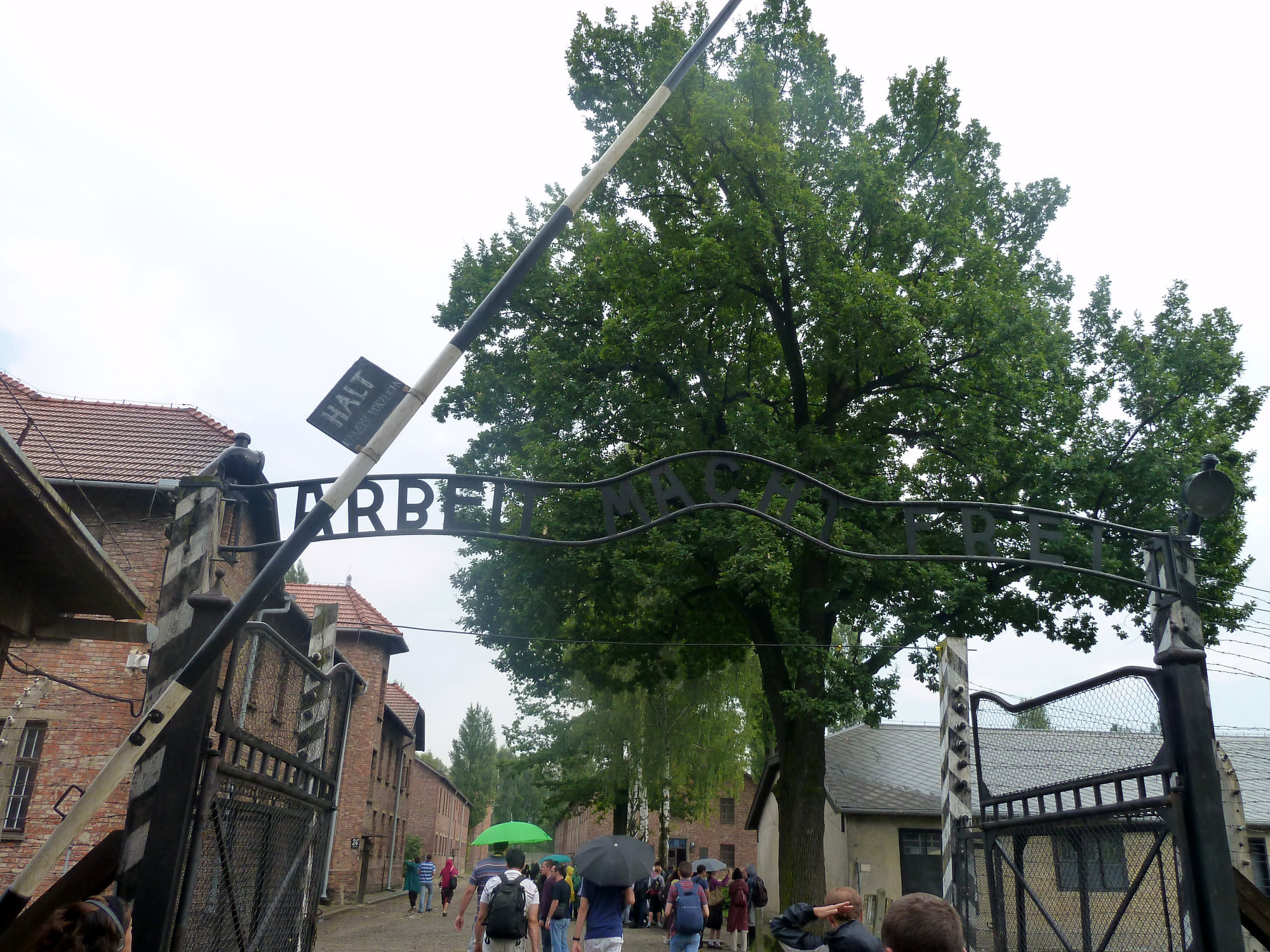 AUSCHWITZ-BIRKENAU