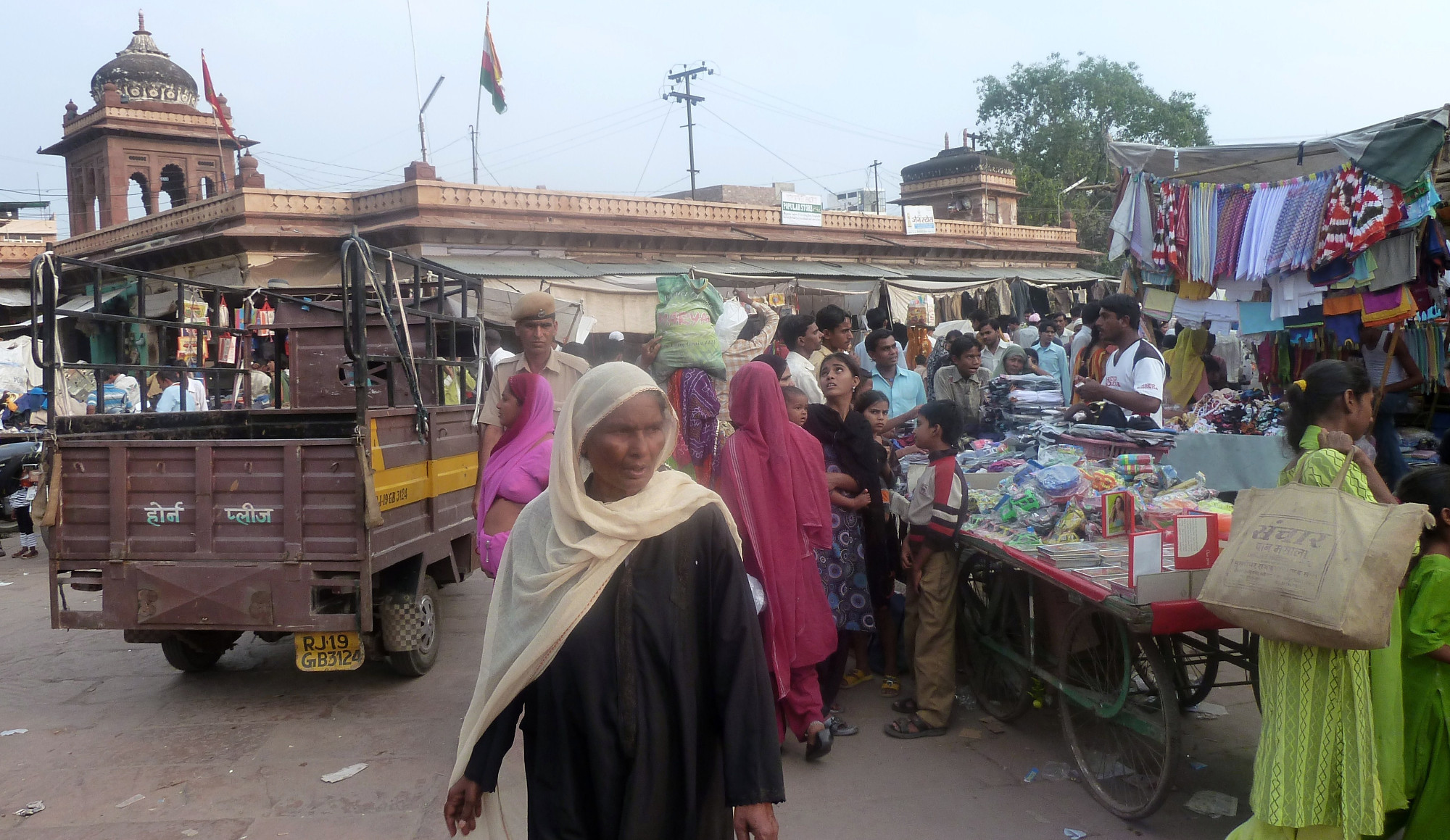 Sardar Market