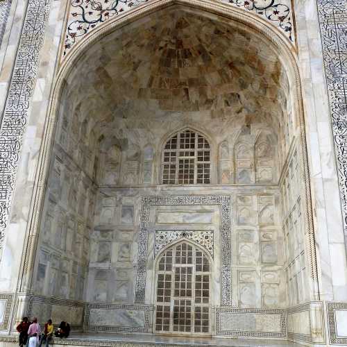 Taj Entrance