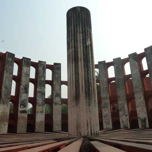 Jantar Mantar — architectural astronomy instruments