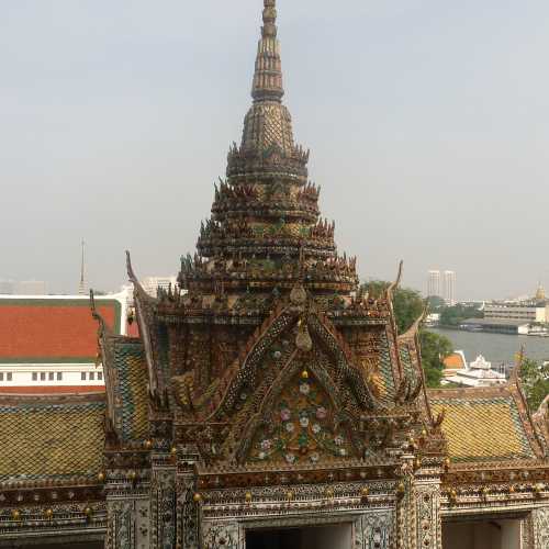 ornate roof