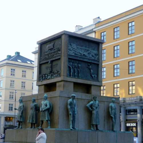 Sailor's Monument