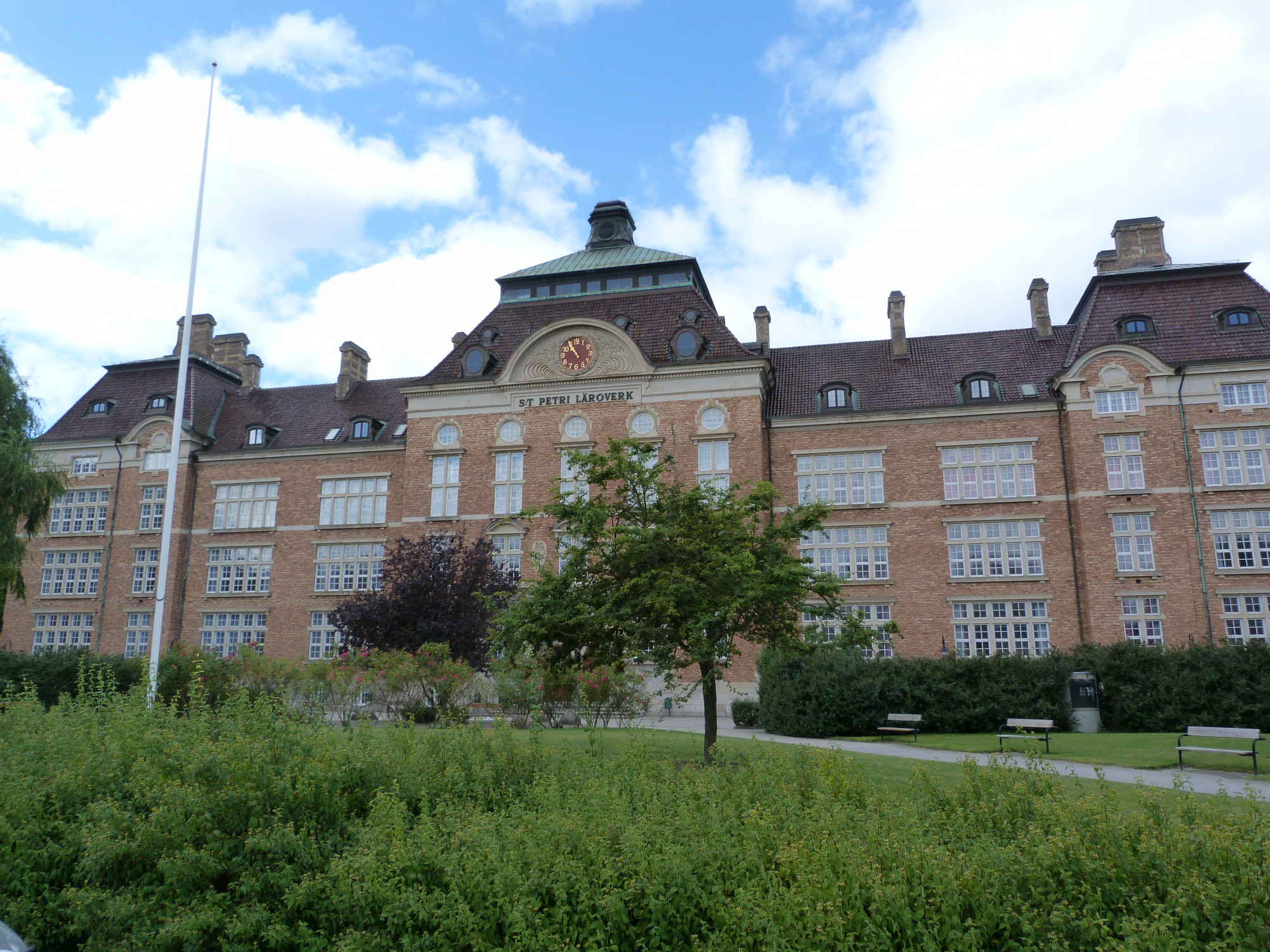 Saint Petrus's School