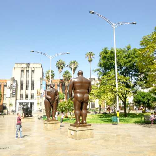 Fernando Botero Statues ,Adam & Eve