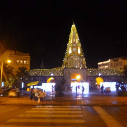 Puerta del Reloj Map by night