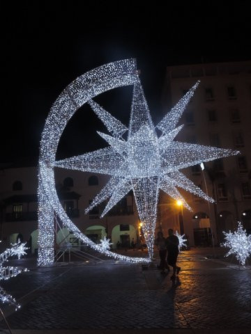 XMAS LIGHTS OLD CITY