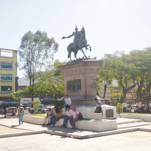 Plaza Geraldo Barrios