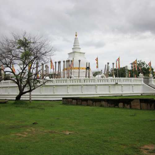 Thuparamaya Dagaba, Sri Lanka