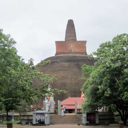 Abhayagiri Vihāra, Шри-Ланка
