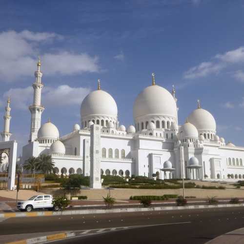 Grand Mosque in Dubai photo