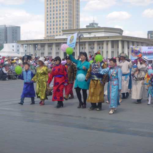 Mongolian National Costume” Festival And Parade