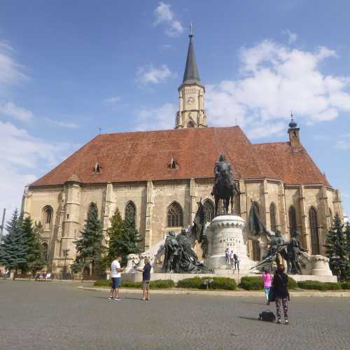 Gothic-style St. Michael's Church and the dramatic Matthias Corvinus Statue of the 15th-century king. 