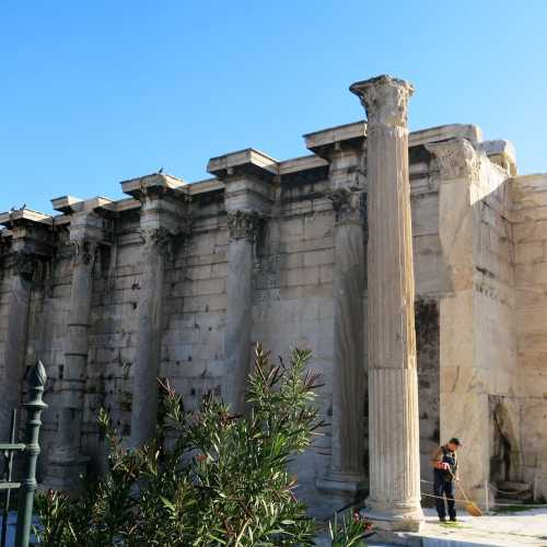 Hadrian's Library, Греция