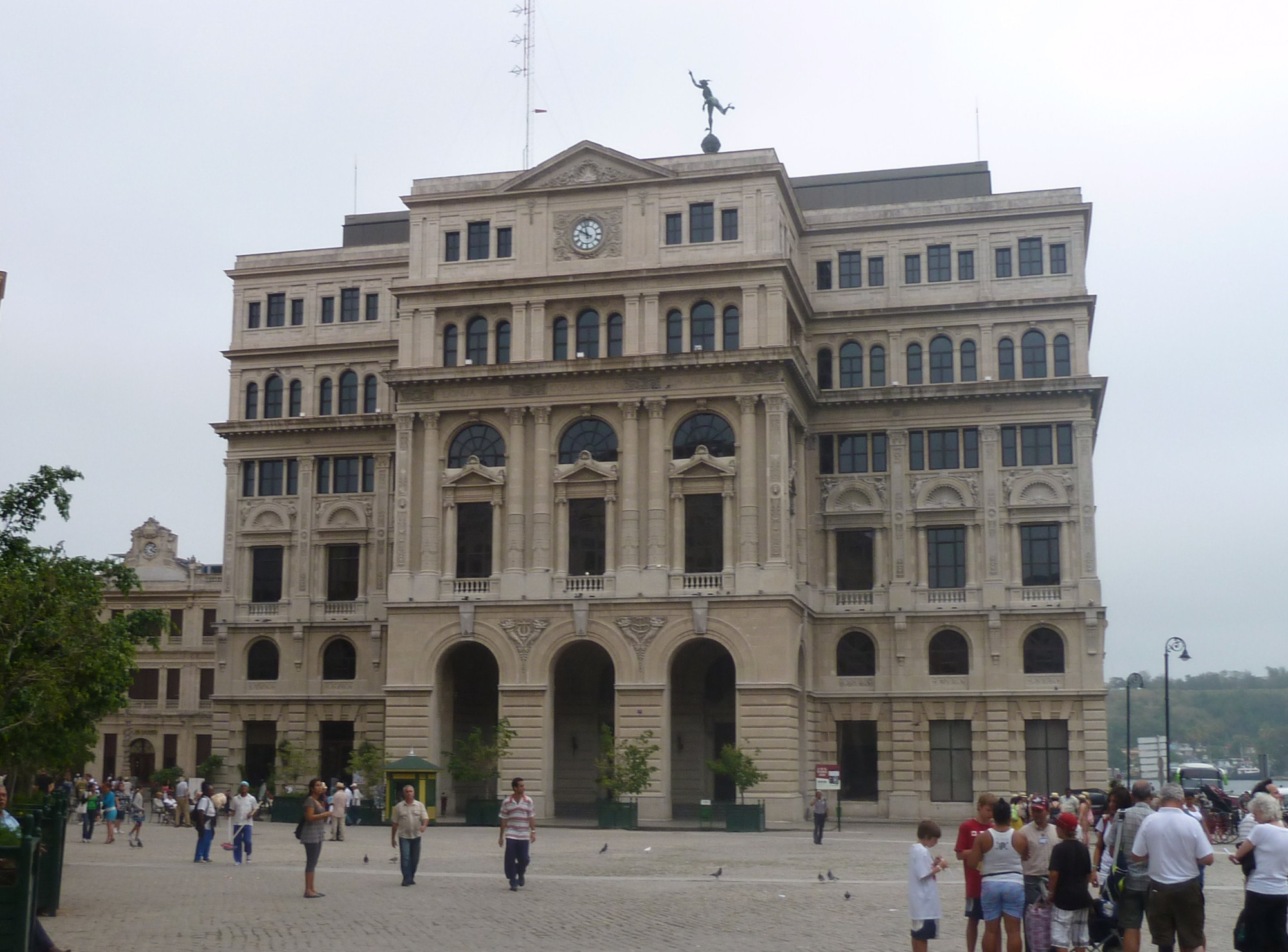 Lonja del Comercio building