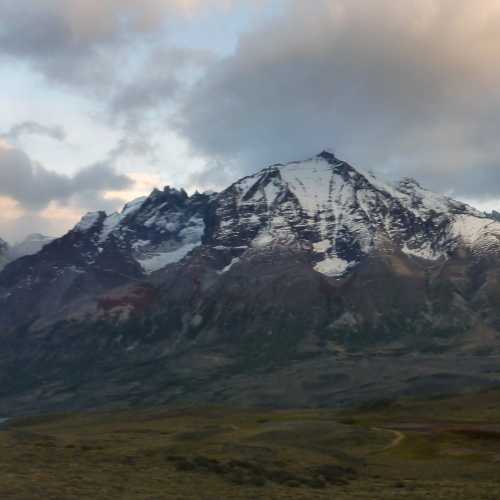 Cerro Almirante Nieto, South Face